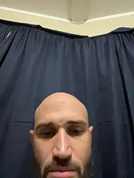 Snapshot of kingNQueen1211 chatting on April 2026 01:06:02 AM kingNQueen1211 online show from April 2026 01:06:02 AM