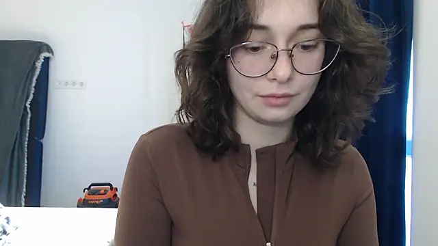 Snapshot of Angelik5371 chatting on January 2026 01:35:02 PM Angelik5371 online show from January 2026 01:35:02 PM