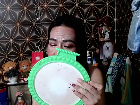 Snapshot of SadisticQueenTS chatting on January 2026 06:22:02 PM SadisticQueenTS online show from January 2026 06:22:02 PM