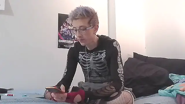 Snapshot of AskAveryAnything chatting on December 2025 02:28:01 AM AskAveryAnything online show from December 2025 02:28:01 AM