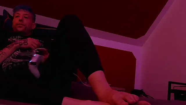 Snapshot of AskAveryAnything chatting on April 2026 08:10:01 PM AskAveryAnything online show from April 2026 08:10:01 PM