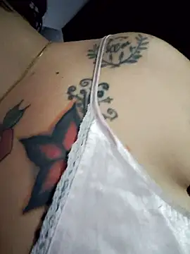 Divine Pouvoir online show from January 2026 11:37:01 AM