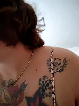 Divine Pouvoir online show from February 2026 08:01:02 PM