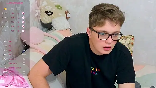 robertkingsize online show from December 2025 03:49:02 PM