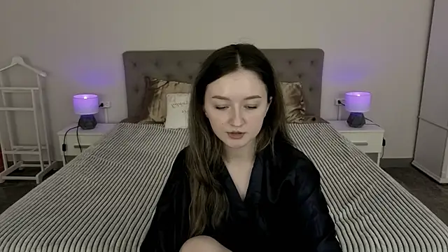 CyrenaLuxe online show from March 2026 07:59:01 PM