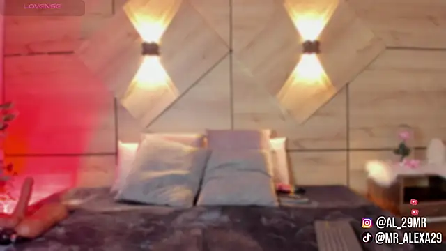 sussan fox  online show from March 2026 08:13:02 PM