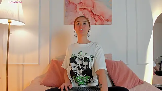 Snapshot of Amelia_Saenz_ chatting on March 2026 09:31:02 PM Amelia Saenz online show from March 2026 09:31:02 PM
