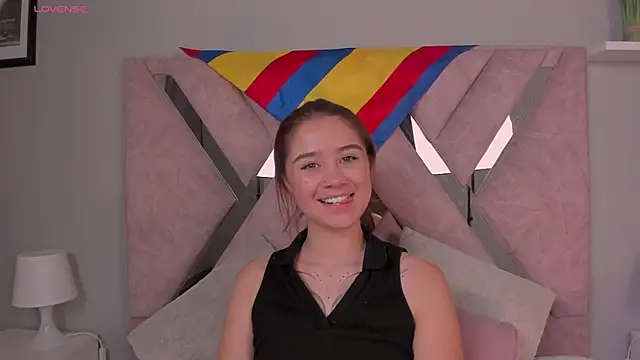 Snapshot of Amelia_Saenz_ chatting on June 2026 01:36:01 PM Amelia Saenz online show from June 2026 01:36:01 PM