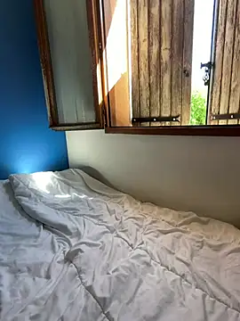 CoquineCharmeuse online show from April 2026 01:23:02 PM