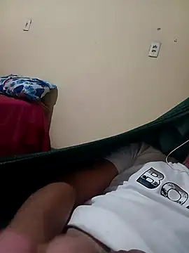 Snapshot of Juven1632 chatting on April 2026 02:13:01 AM Juven1632 online show from April 2026 02:13:01 AM