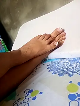 Snapshot of Aleinad16 chatting on December 2025 08:37:02 PM Aleinad16 online show from December 2025 08:37:02 PM