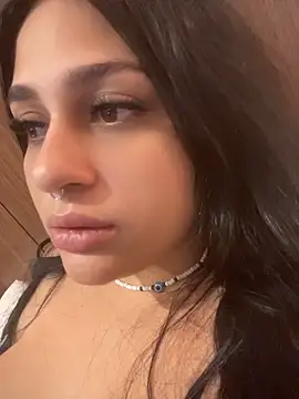 pudizinhaa  online show from June 2026 09:52:02 PM