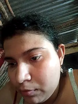 Rousse uwu online show from April 2026 07:16:01 PM