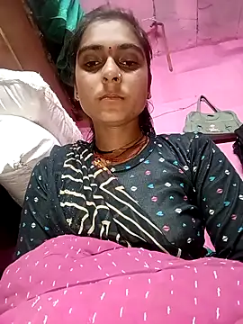 Snapshot of Cutsedi83 chatting on December 2025 04:34:02 PM Cutsedi83 online show from December 2025 04:34:02 PM