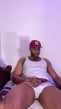 Snapshot of DominicHunter chatting on December 2025 09:41:02 PM DominicHunter online show from December 2025 09:41:02 PM