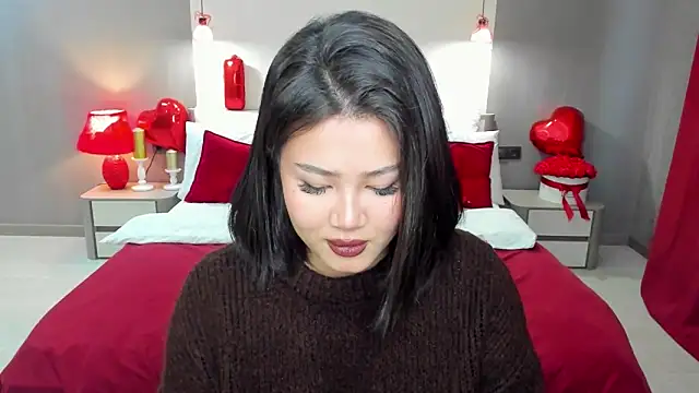 Brunette Charm online show from February 2026 11:17:01 AM