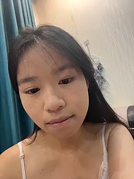 Snapshot of Kawaii-P chatting on June 2026 04:33:01 PM Kawaii-P online show from June 2026 04:33:01 PM
