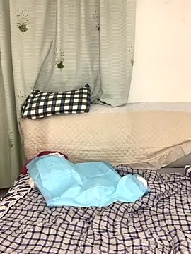 Snapshot of Bess-baby chatting on December 2025 02:00:02 PM Bess-baby online show from December 2025 02:00:02 PM