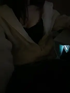 Snapshot of ddbb0000 chatting on February 2026 01:37:01 PM ddbb0000 online show from February 2026 01:37:01 PM