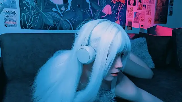 PeacchyPawss online show from March 2026 08:24:01 PM