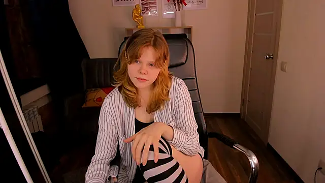 Snapshot of Soft_Flame chatting on April 2026 07:07:02 PM Soft Flame online show from April 2026 07:07:02 PM