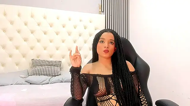 Snapshot of khiara___ chatting on December 2025 10:58:01 PM khiara online show from December 2025 10:58:01 PM