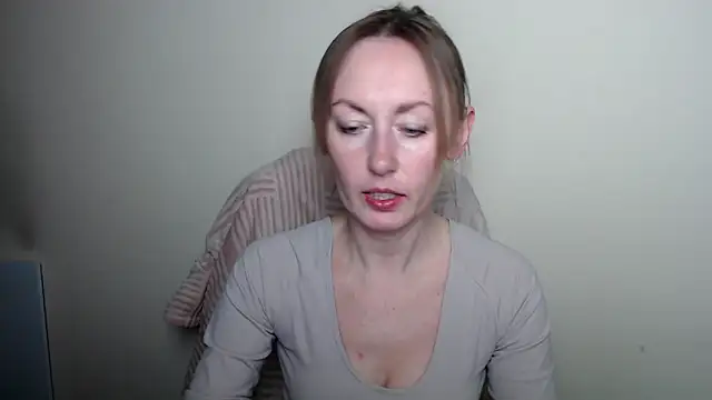 LiaSeass  online show from April 2026 10:54:02 AM