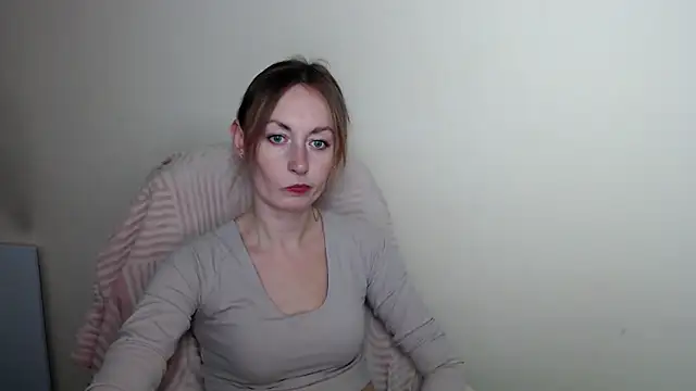 LiaSeass  online show from April 2026 12:23:01 PM