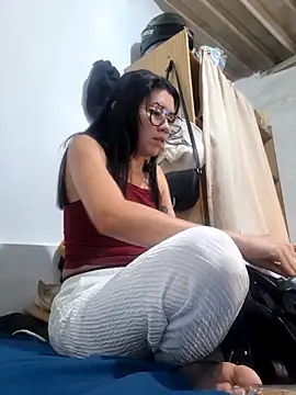 Snapshot of Yelena_77 chatting on April 2026 10:37:02 PM Yelena 77 online show from April 2026 10:37:02 PM