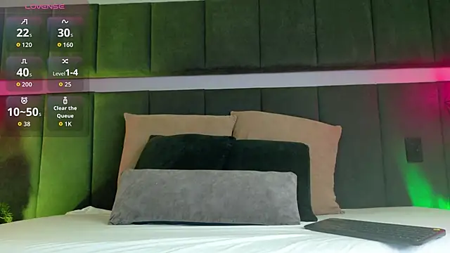 Snapshot of luna_blannco chatting on March 2026 02:20:02 PM luna blannco online show from March 2026 02:20:02 PM