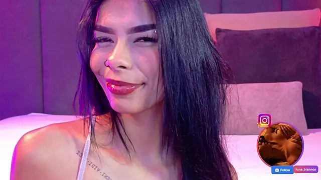 Snapshot of luna_blannco chatting on April 2026 03:09:01 PM luna blannco online show from April 2026 03:09:01 PM