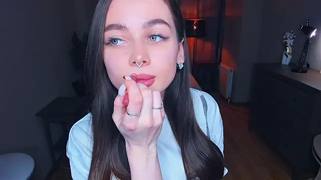 YvonneRobes online show from January 2026 07:37:02 PM