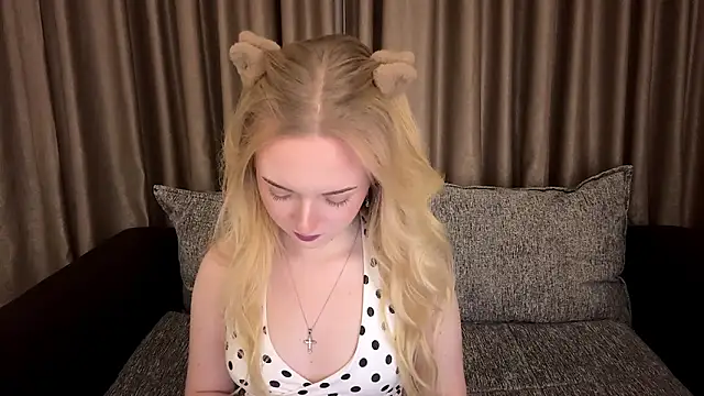 Dari Foxx online show from May 2026 10:38:02 PM