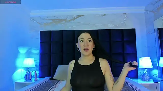 Victoria01  online show from January 2026 01:00:02 AM