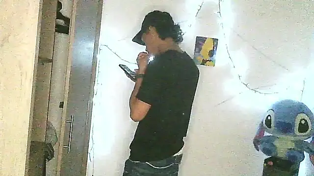 Snapshot of Glen_connor_11 chatting on January 2026 03:00:01 AM Glen connor 11 online show from January 2026 03:00:01 AM