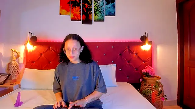 Trixye Moon online show from December 2025 04:39:02 AM