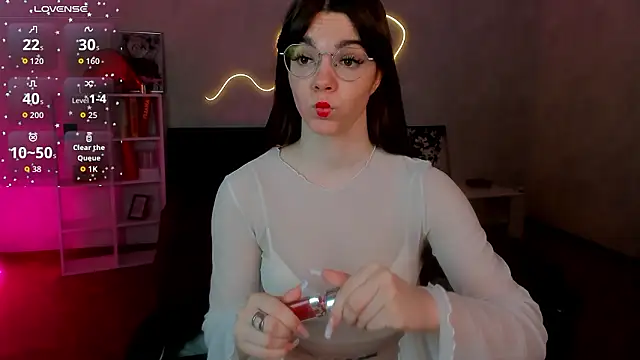 miss  evelyne online show from February 2026 01:23:01 AM