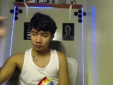 Snapshot of Ur_hottestjonny chatting on July 2026 11:19:01 PM Ur hottestjonny online show from July 2026 11:19:01 PM