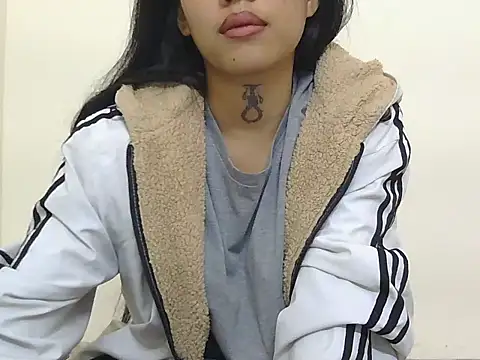 Snapshot of Cristina_love69 chatting on December 2025 05:20:01 PM Cristina love69 online show from December 2025 05:20:01 PM