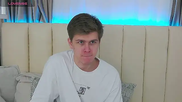 Snapshot of NickJohnas chatting on January 2026 04:50:02 AM NickJohnas online show from January 2026 04:50:02 AM