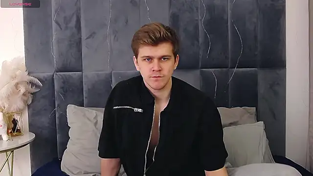 Snapshot of NickJohnas chatting on February 2026 04:11:01 AM NickJohnas online show from February 2026 04:11:01 AM