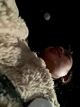 Nika-be online show from December 2025 01:01:02 AM