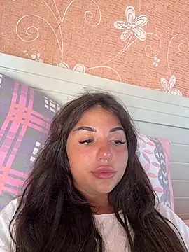 Snapshot of SilkyMira chatting on June 2026 01:48:02 PM SilkyMira online show from June 2026 01:48:02 PM