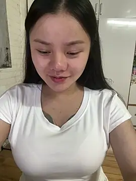 Snapshot of leo-kitty chatting on April 2026 02:56:01 PM leo-kitty online show from April 2026 02:56:01 PM