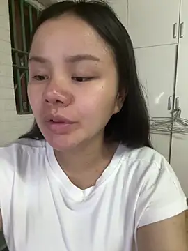 Snapshot of leo-kitty chatting on April 2026 02:51:02 PM leo-kitty online show from April 2026 02:51:02 PM