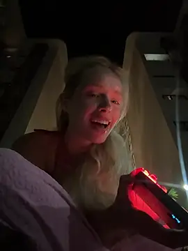 Snapshot of SunnyShiney chatting on March 2026 01:05:01 PM SunnyShiney online show from March 2026 01:05:01 PM