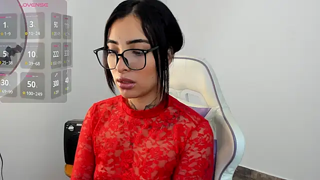 Snapshot of emmi_11 chatting on April 2026 12:48:01 AM emmi 11 online show from April 2026 12:48:01 AM