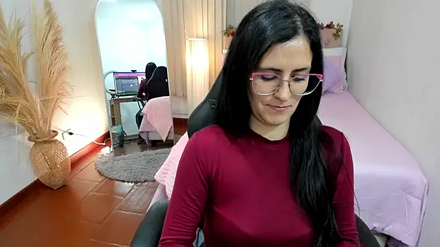 Isa Emm online show from January 2026 07:38:02 PM