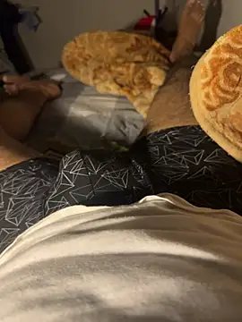 Night outcam online show from February 2026 07:34:02 PM