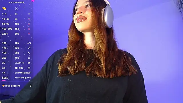 Snapshot of alina_lee chatting on March 2026 02:05:02 AM alina lee online show from March 2026 02:05:02 AM